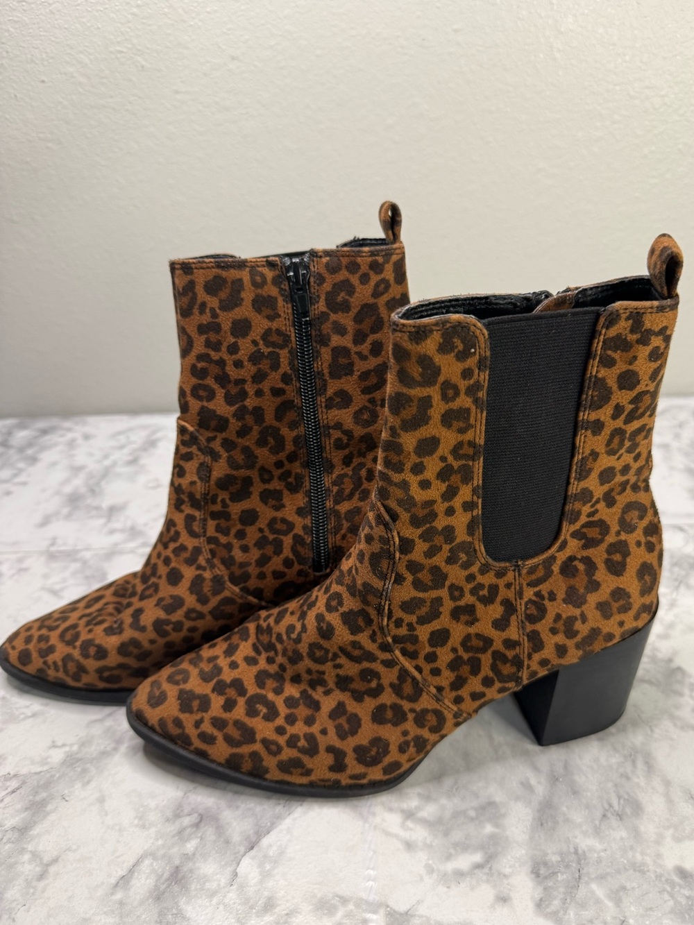 Express Women's Leopard Print "Suede Bootie" Black /Brown Block heel Size 7